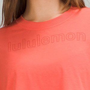 Lululemon Cropped T-shirt in coral pink